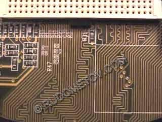 Фрагмент шины FSB, соединяющей процессор и микросхему North Bridge чипсета VIA P4X266