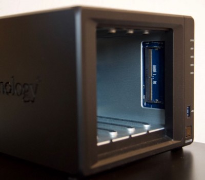 IMG 9199 400x350 Обзор сетевого хранилища Synology DS420+