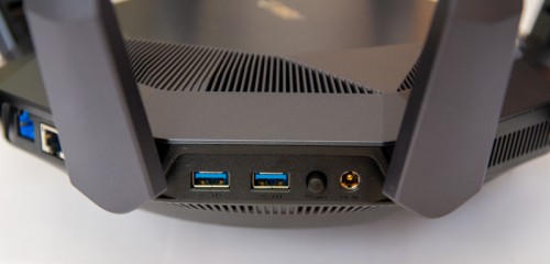 Asus RT AX89X usb ports 2 500x240 Обзор роутера Asus RT AX89X с поддержкой 10 Гбит и WiFi 6